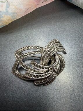 Vintage Silver Marcasite Celtic Knot Brooch #264UB